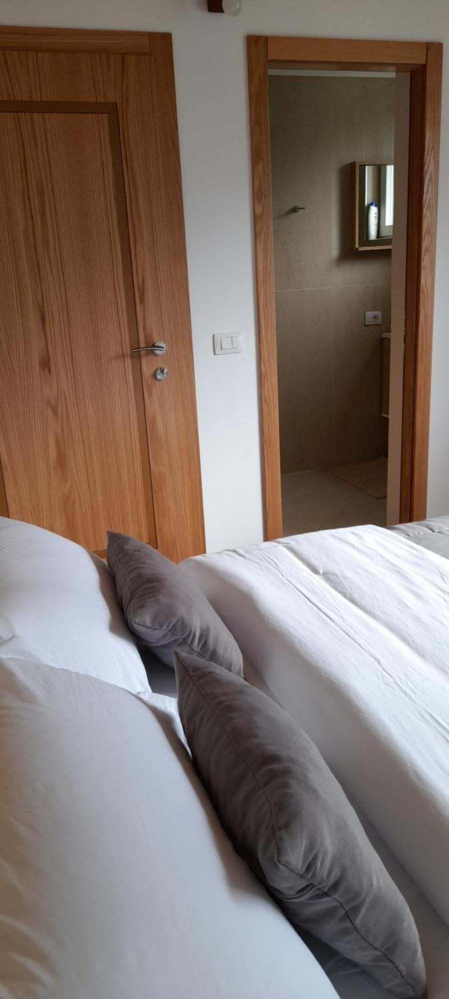 Guesthouse Dritan Tethorja ثيث الغرفة الصورة